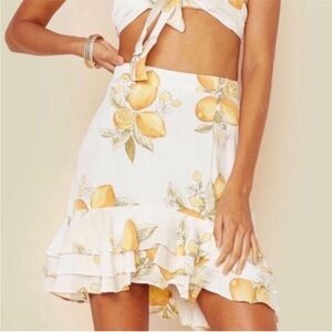 For Love & Lemons Limonada Skirt | Yellow & White Ruffled Lemon Print Mini